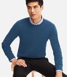 Long Sleeved Cashmere Knitwear (Crew, V-Neck or Turtleneck) Half Price: $79.90 (Was $149.90) @ Uniqlo 