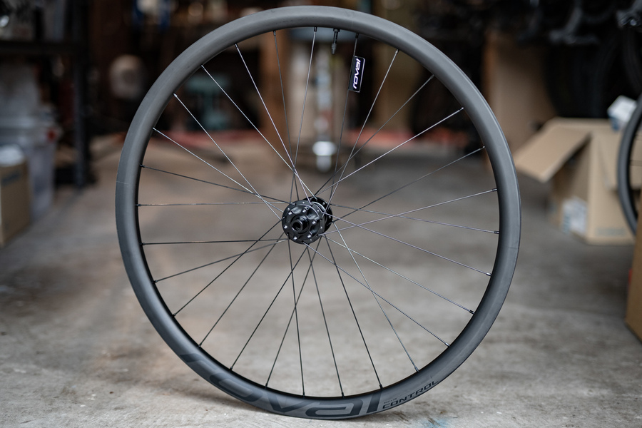 Win a Set of Royal Carbon Wheels Worth $1600 from Flow Mountain Bike ...