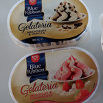 [WA] Streets Blue Ribbon Gelateria - Macadamia & Vanilla, Meringue & Strawberry 900ml - $1.99 @ Spudshed