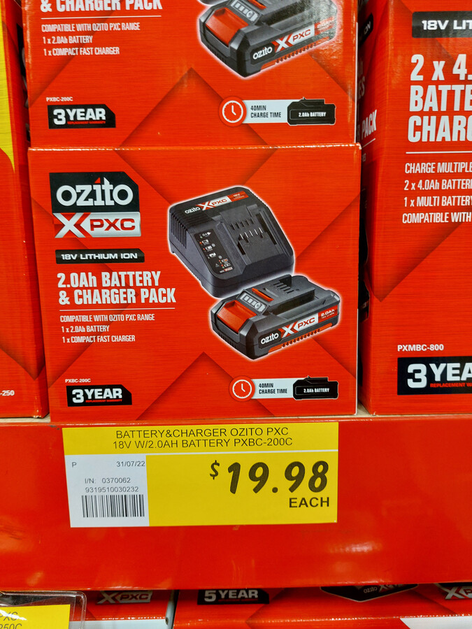 Ozito PXC 18V 2.0Ah Lithium Ion Battery Charger 19.98