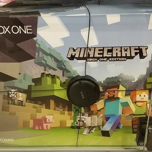 Xbox One Roblox Bundle Target Tix Robux On Roblox