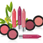 Win 1 of 10 'Naturally You' Make up Sets from Natio