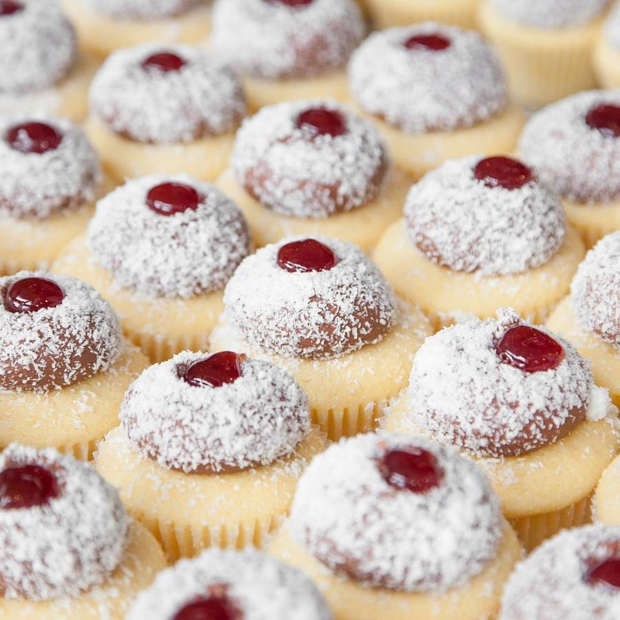 FREE Lamington Cupcake, Today (3/8) Cupcake Central (All Locations
