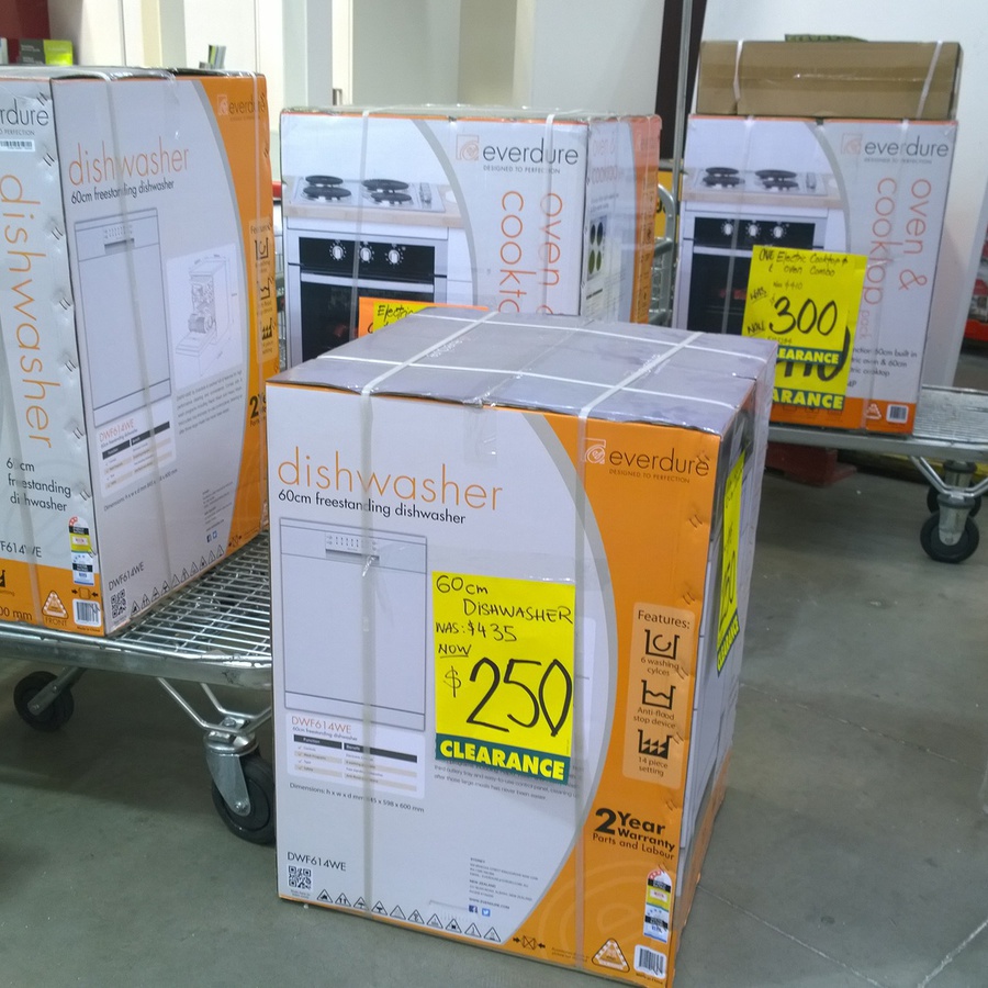 Everdure 13.7l WELS 4 Star White Dishwasher 250 (Was 435) Bunnings